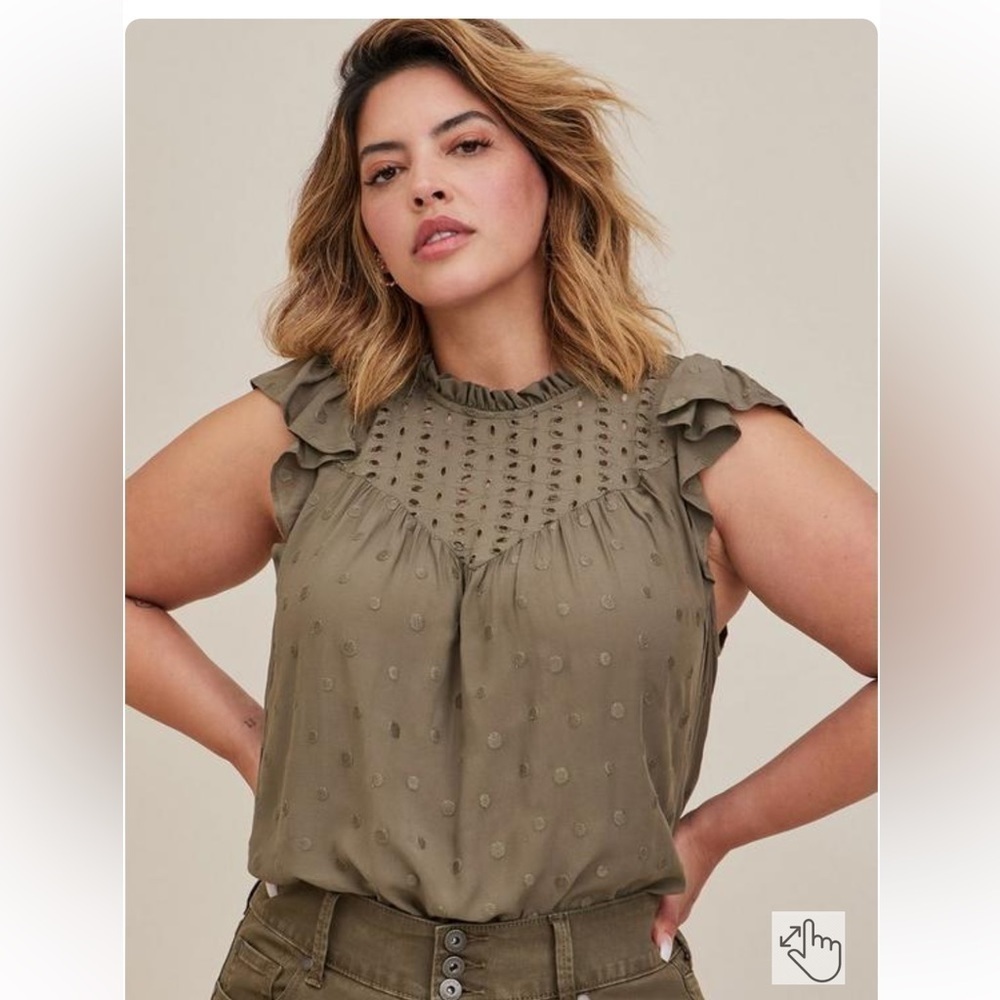 Torrid Eyelet Ruffle Sleeve Top in Olive Green size 1